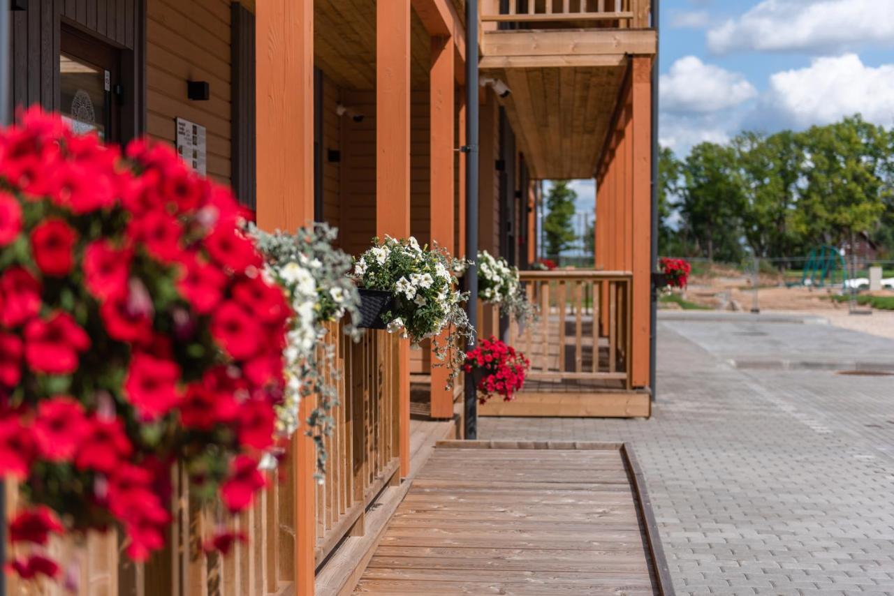 Bestes Apartamenti Koceni エクステリア 写真