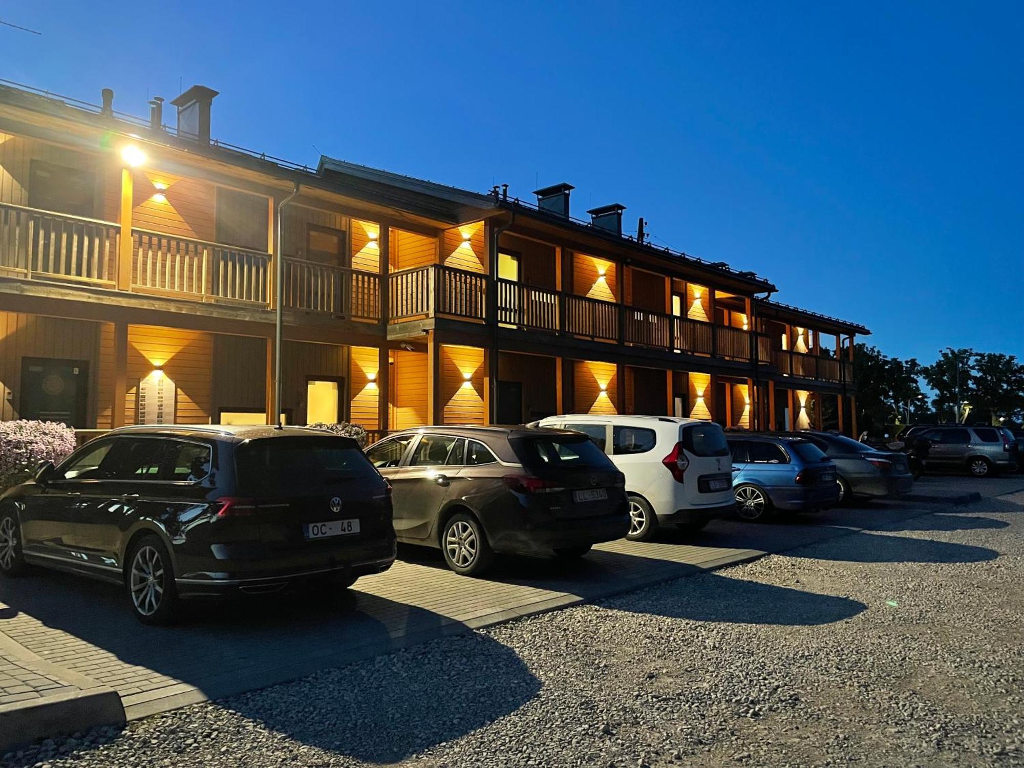 Bestes Apartamenti Koceni エクステリア 写真